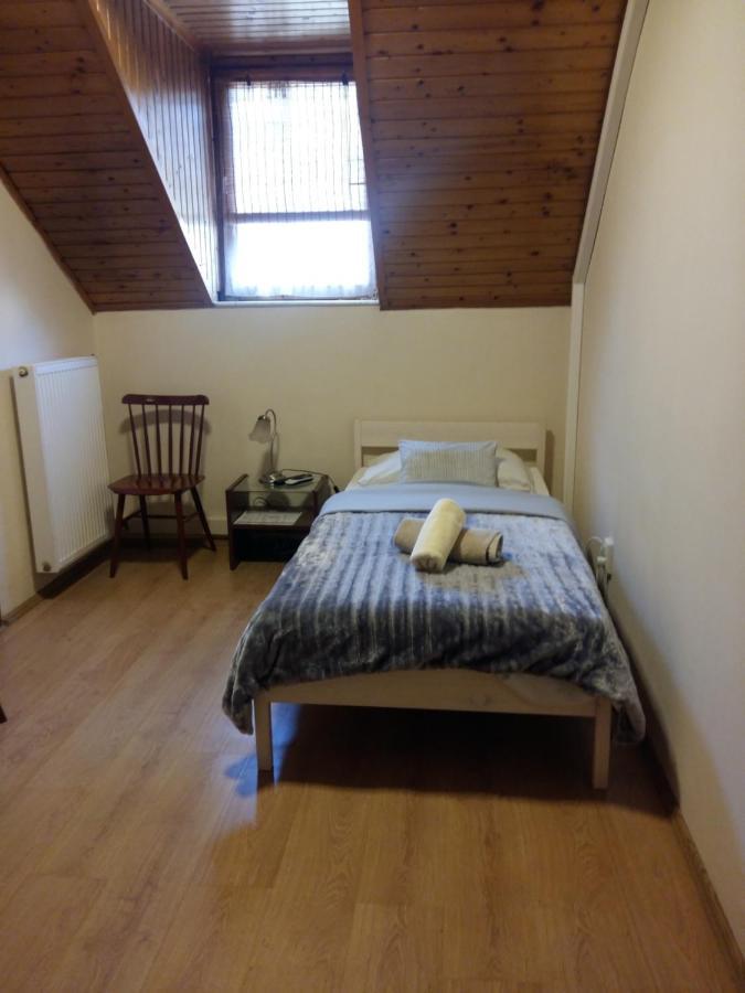 Retro Panzio Bed & Breakfast Печ Екстериор снимка