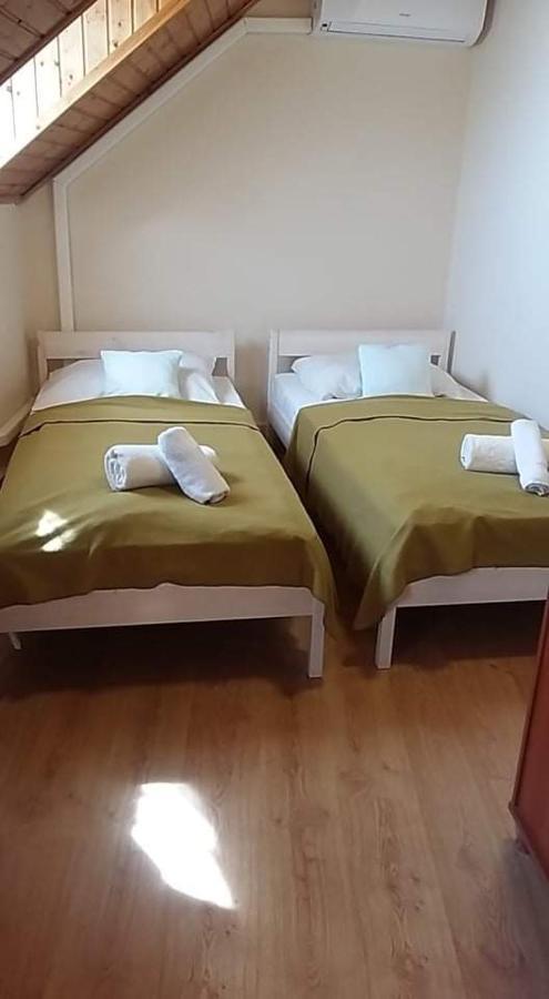 Retro Panzio Bed & Breakfast Печ Екстериор снимка