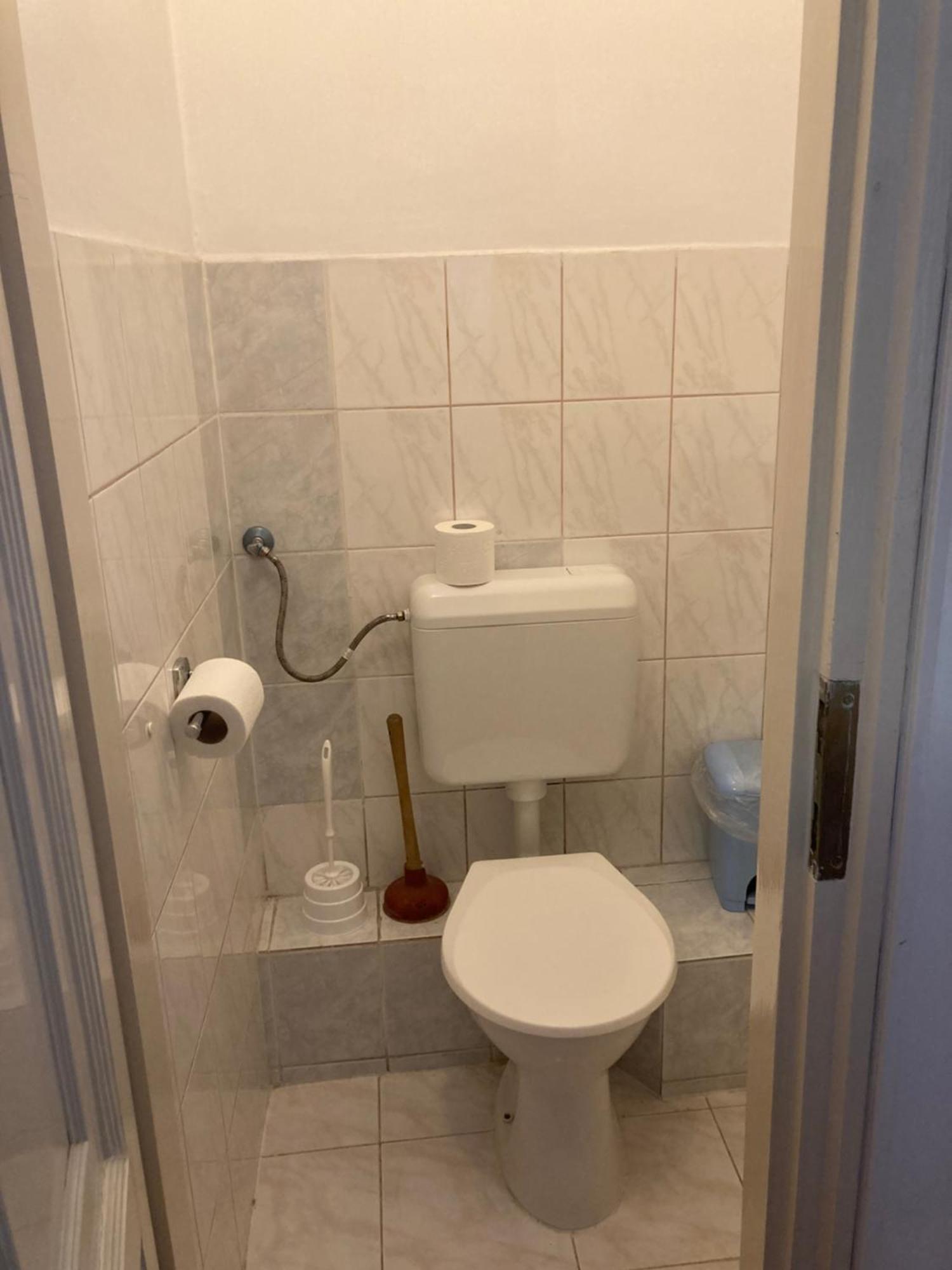 Retro Panzio Bed & Breakfast Печ Екстериор снимка