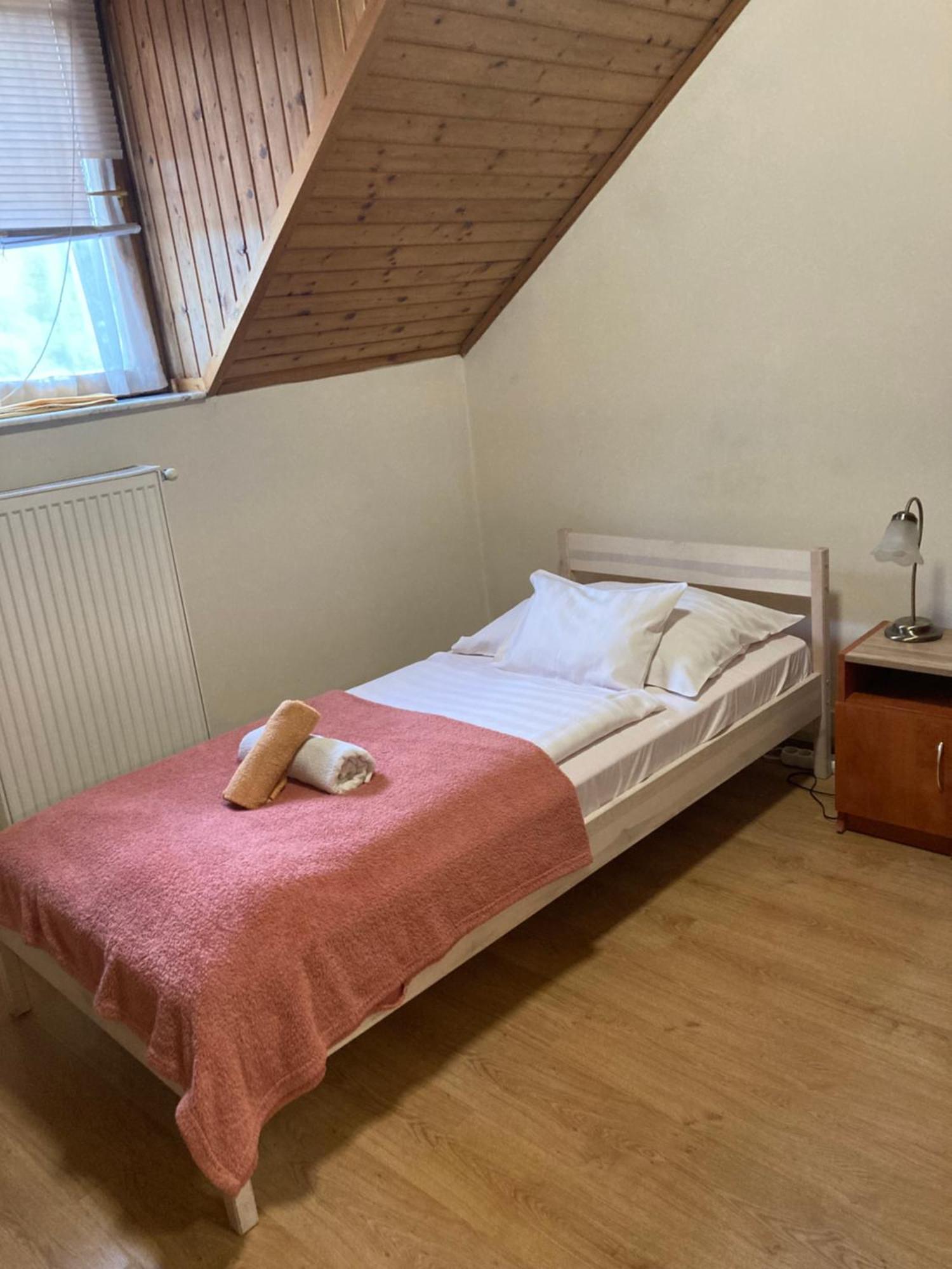 Retro Panzio Bed & Breakfast Печ Екстериор снимка